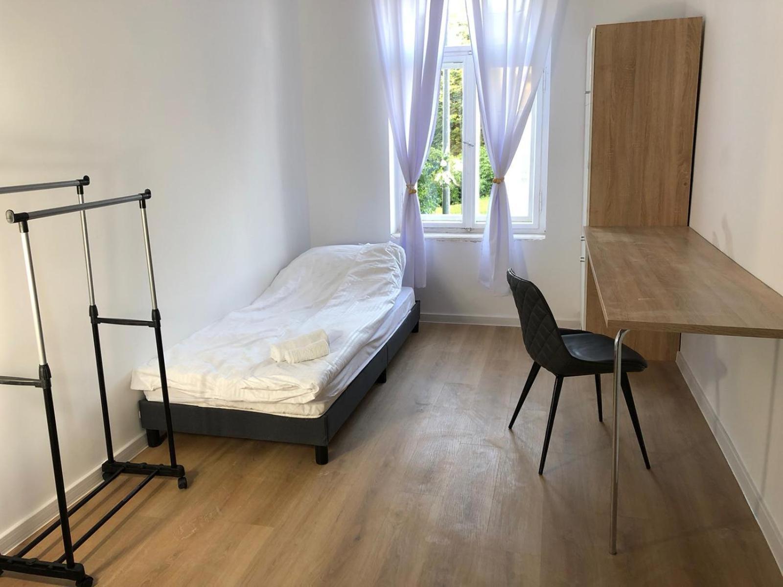 Volkshaus Hbf Wg & Serviced Apartments Zittau Extérieur photo